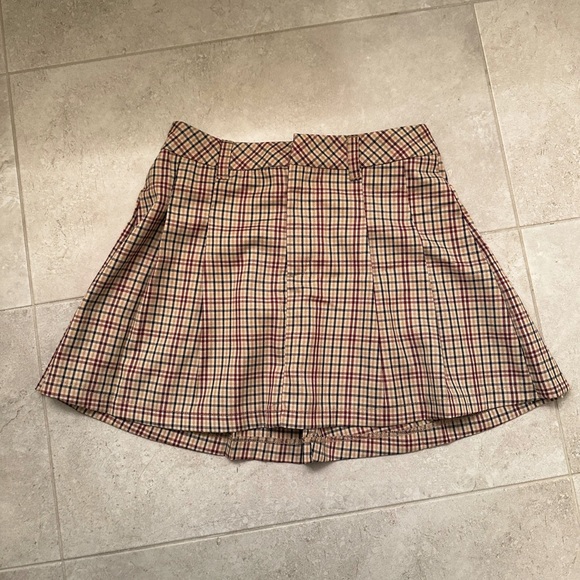 BROWN H&M PLAID SKIRT - Picture 2 of 3